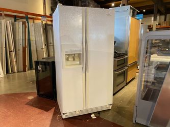 WHIRLPOOL White French Door Fridge w/ Dispenser Model #ED5SHAXNQ01