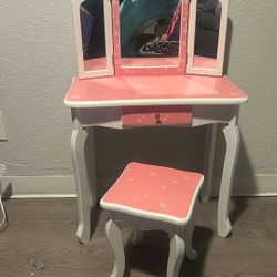 Girl’s Vanity Table With Tri Folding Mirror/Stool  