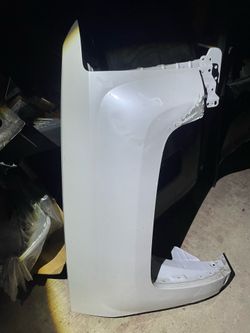 RIGHT SIDE FENDER 2014-2018 CHEVROLET SILVERADO