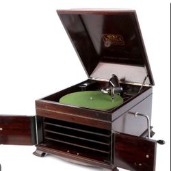 1920’s Victrola With Table/20 Records Included