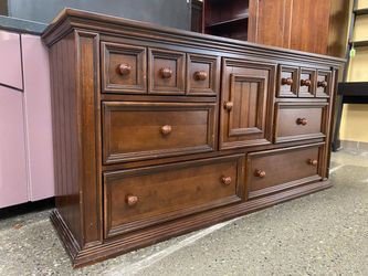 WINNERS ONLY Cape Cod Style 6-Drawer Dresser