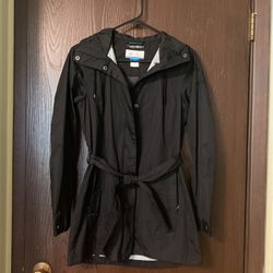 Women/girls Columbia windbreaker/rain jacket. Adult Size XS.
