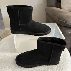 Boots Women’s Size.9