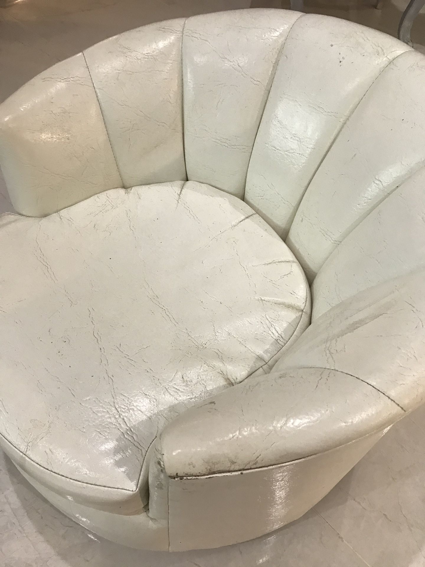 White Leather Swivel Chair MUST SELL ADAP!!!