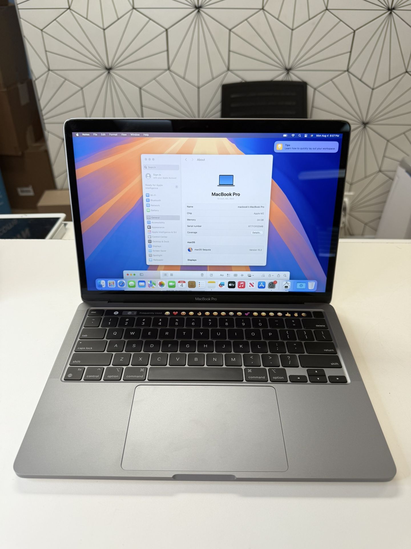 Apple MacBook Pro 13inch 24gb 1tb MacBook Pro 13-inch M2 24GB 1Tb 
