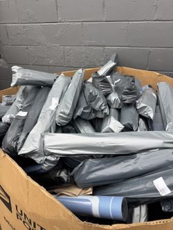 Clearance! Brand New E-commerce Overstock Pallets $150/Pallet - Dollar Stores & Flea Markets