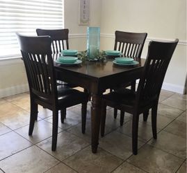 Dinning Table & chairs