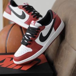 Jordan 1 Retro Low OG Chicago (2025) Sizes 10M, 10.5M, & 11M
