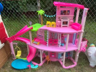 Barbie DREAM HOUSE