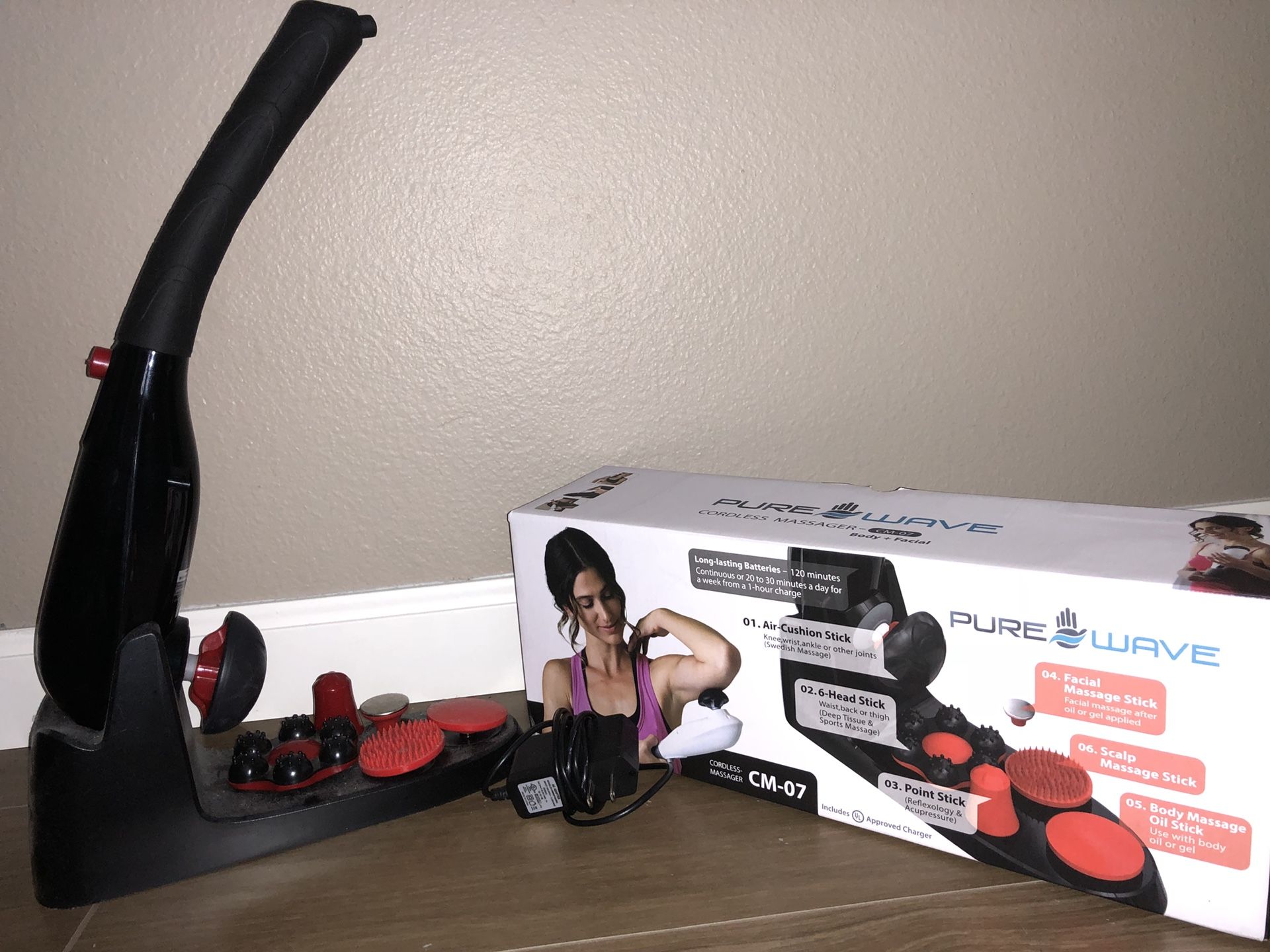 PURE WAVE CM7 Cordless Percussion Massager. Like New