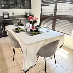 Dining table and 4 chairs