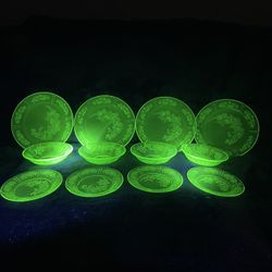 1930’s Uranium Federal Glass Cabbage Rose Pattern (Service For Four, 12 Pieces)