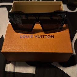 Louis Vuitton Sun Glasses 