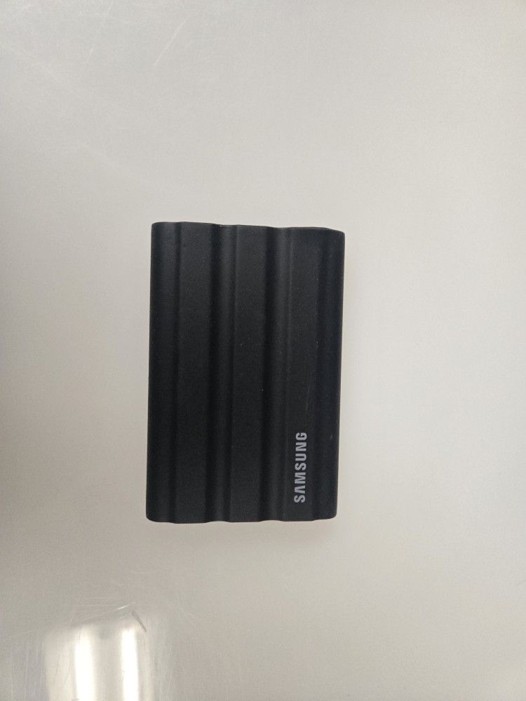 SAMSUNG T7 Shield 4TB Portable SSD - 1050MB/s, Rugged, Water & Dust Resistant, for Content Creators - Black