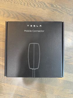 Tesla Mobile Connector