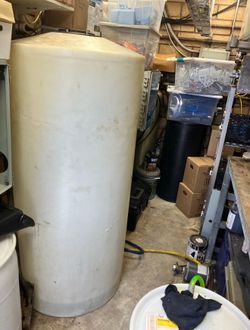 200+ Gallon Vertical Water Tank