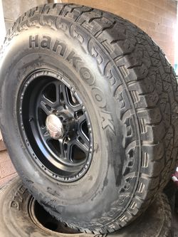 Set de Rin y llanta usada 315/75R16 $420
