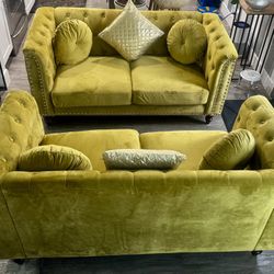 🔥 Luxury Gold Velvet Loveseats – Set of 2! Must Go! 💥
