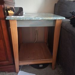 $12 Beautiful Solid Wood And Design End Table IN HUMBLE,  Tx 