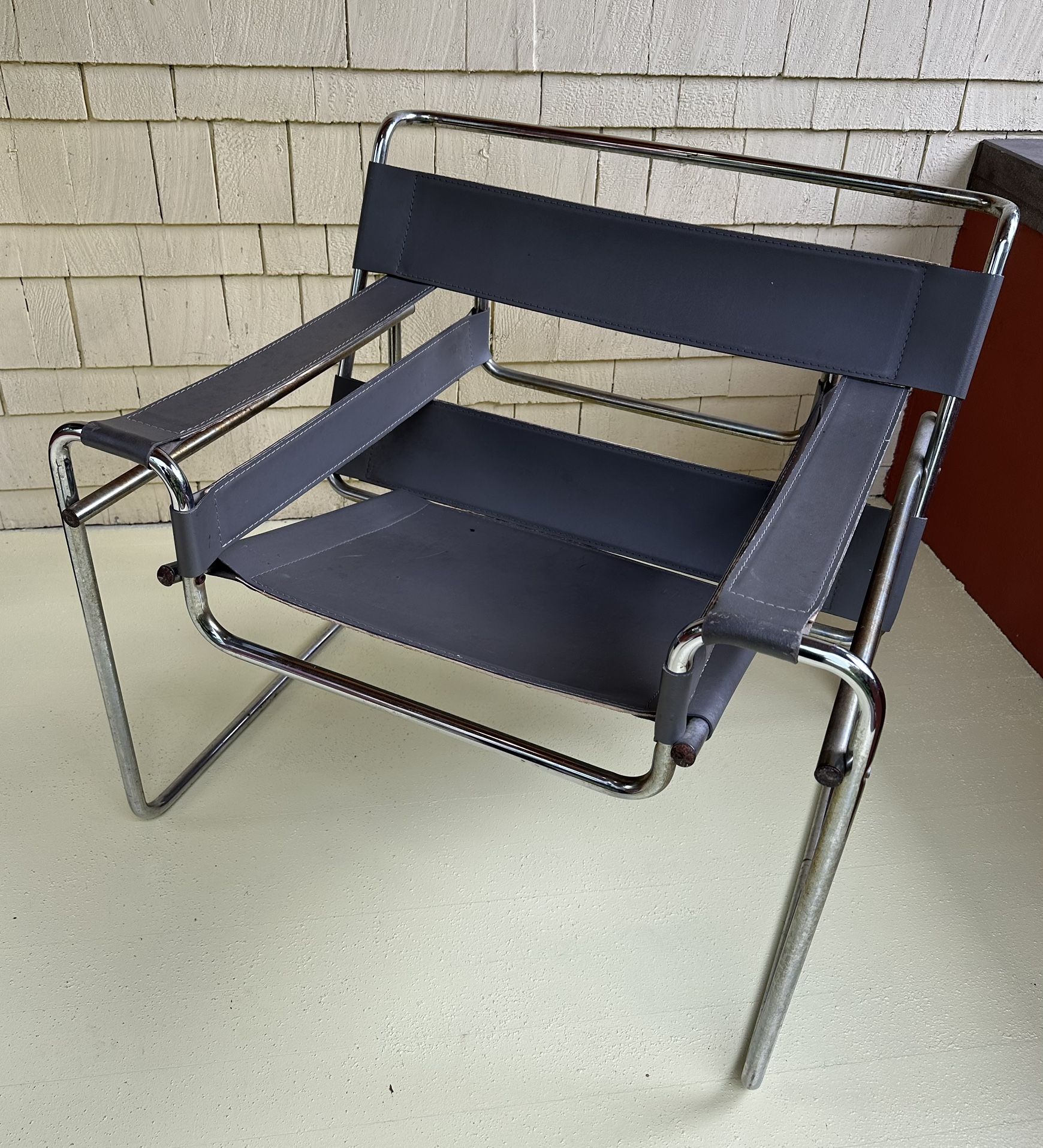 Marcel Breuer Wassily Style Grey B3 Chair 1980s MCM chrome leather