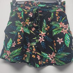 BRAND NEW Floral Black Women's Shorts Women Size M