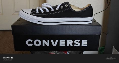 Converse Chuck Taylor Low Top Sneakers