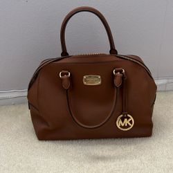 Micheal Kors Purse