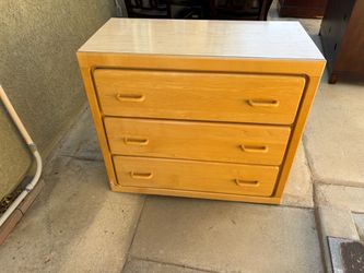 Dresser/Chest