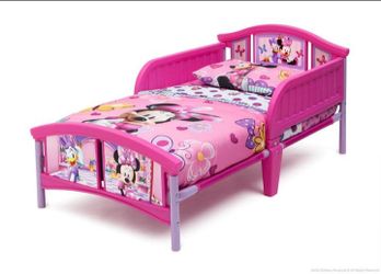 Mini mouse toddler bed