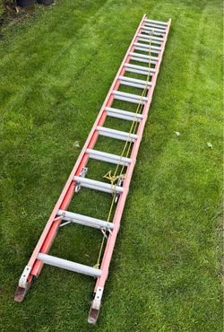 28’ Keller fiberglass extension ladder