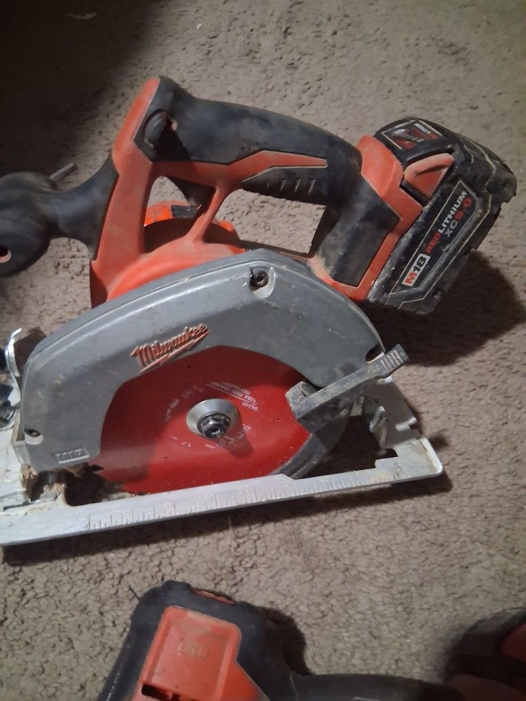 Milwaukee Fuel 61/4 Circ Saw