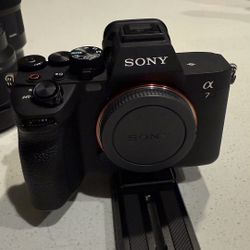 Sony A7iv  & Lense For Sale!!!