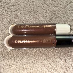 R.E.M. Beauty x Wicked: For Good Essential Drip Glossy Balm