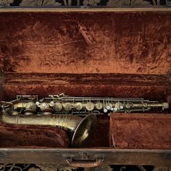 Buescher 400 Top Hat & Cane Tenor Saxophone