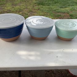 3 Storage Bowls 