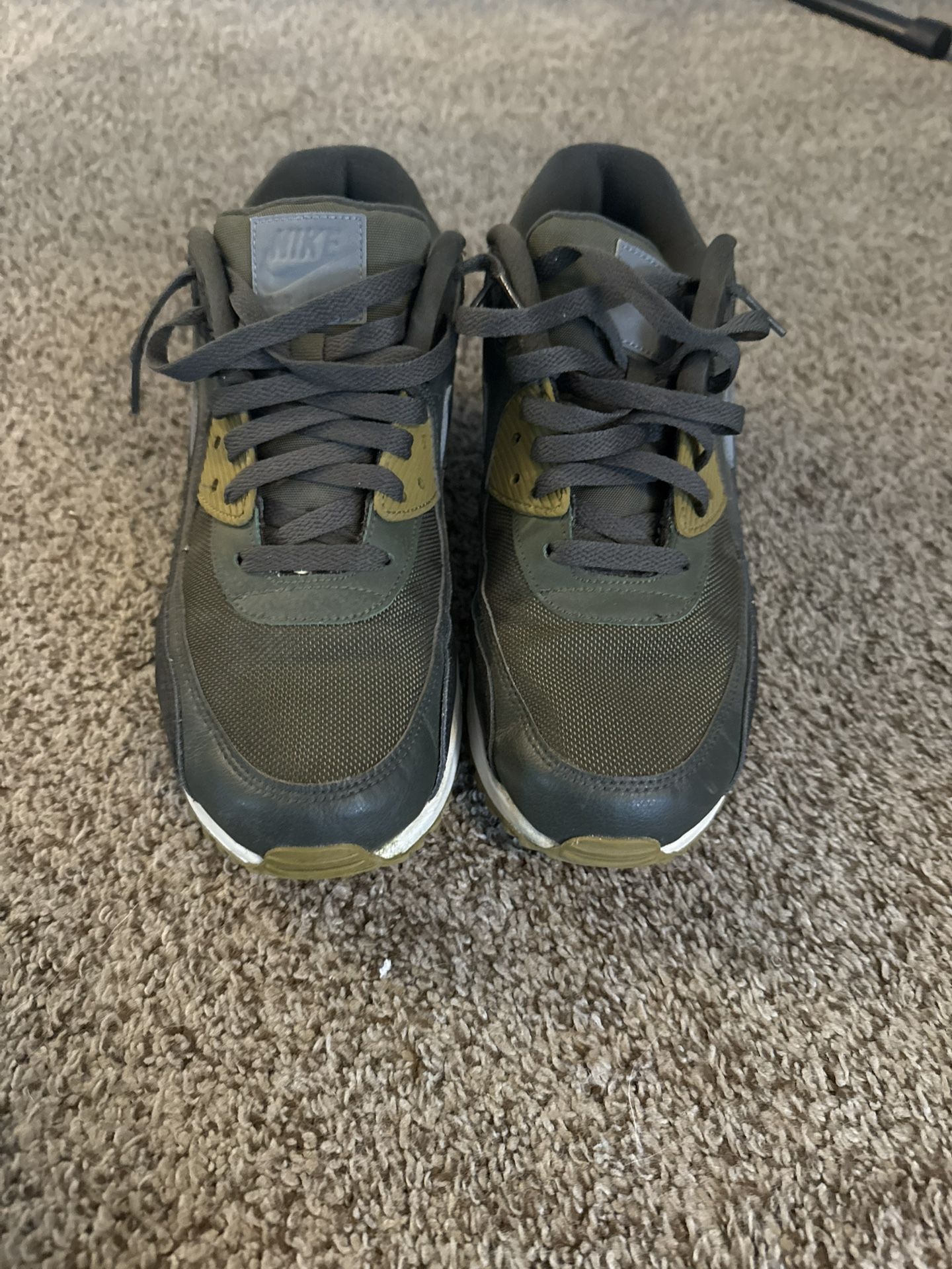 Nike Air Men Size 10.5