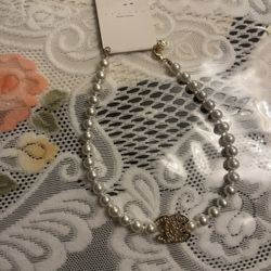 Women’s CC Pearl Necklace !!!! 