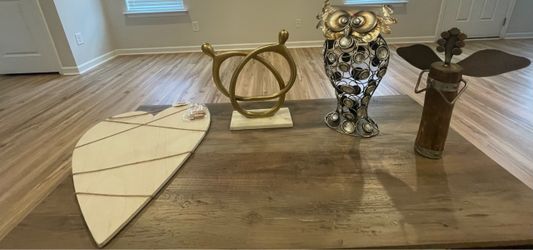 Home Decor: MAKE OFFER