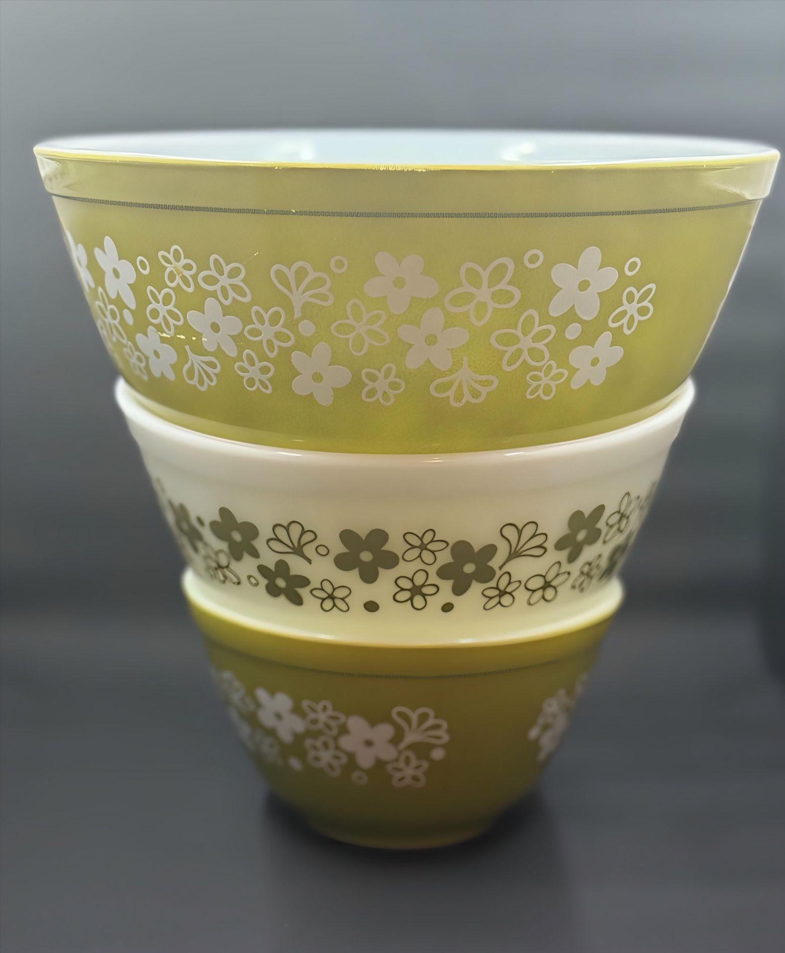 Pyrex Crazy Daisy Mixing Bowl Set