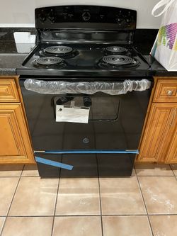 GE Electric Stove Brand New $315