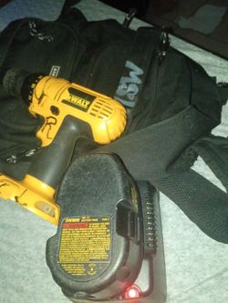 DeWalt drill battery charger and battery