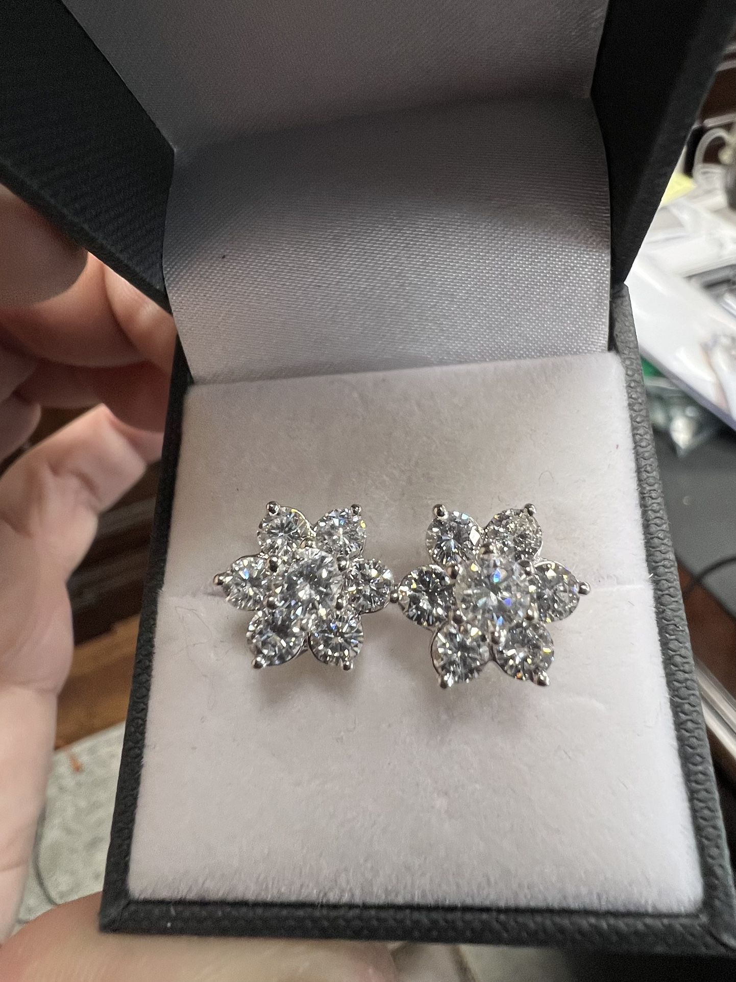 Natural Diamond Earrings With Appraisal 18k