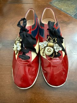 Gucci sneakers size 40 9/10 USA asking 100.00 firm