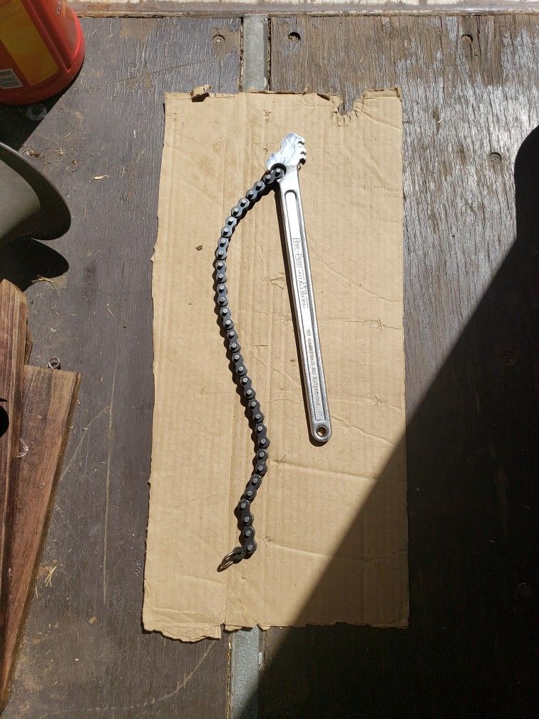 Chain wrench