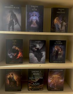 Sarah J. Maas "Throne of Glass" Series - Full Set (Hardcovers)