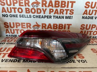 2018 Camry Taillight Outer Passenger OEM 💫 2024