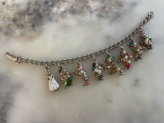VINTAGE WALT DISNEY PRODUCTIONS SNOW WHITE 7 DWARVES CHARM BRACELET 60’s SILVER