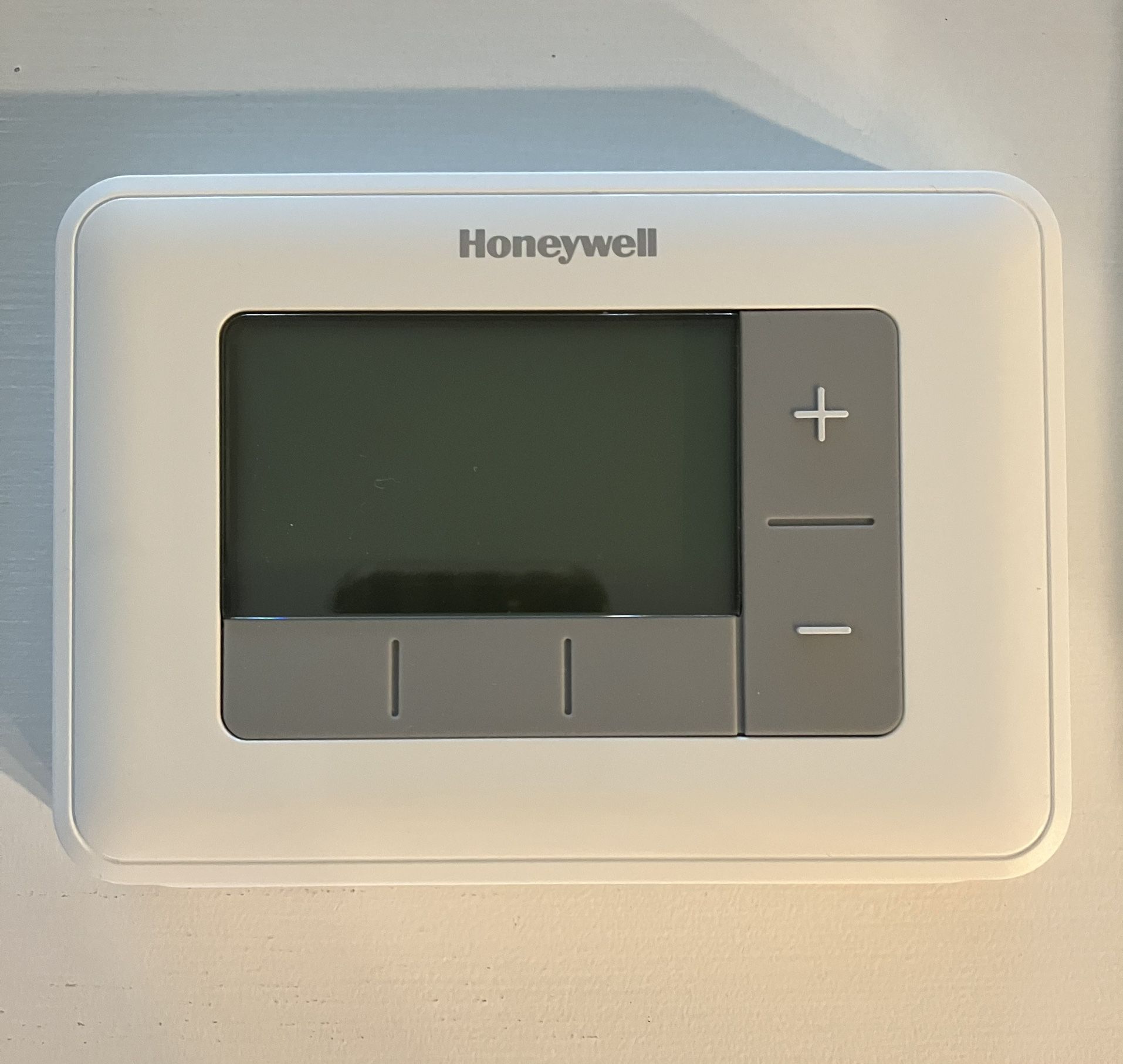 Honeywell RTH6360 Programmable Thermostat