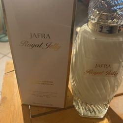 Hola Vendó este Royal jelly  de 200ml. 6.7fl oz