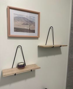 Set of 2 Black Metal Brackets for small Floating Wall Shelves